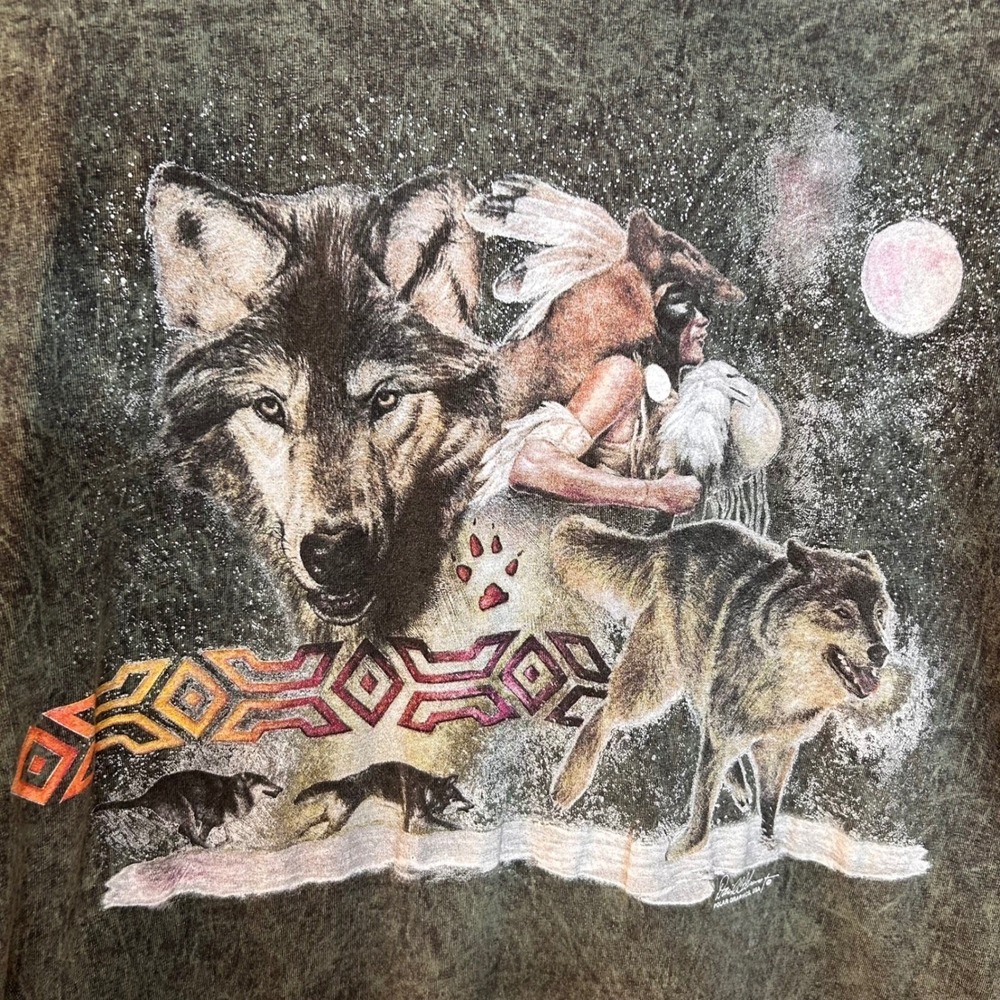 VTG Arapaho American Indian Wolf Moon Mens M Tribal Dark Olive Acid Wash TShirt